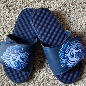 North Carolina Tarheels Sandals brand new size 7